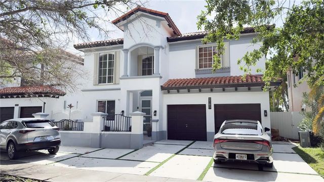 2180 Sw 152nd Place, Miami