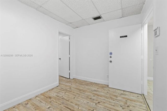 8358 W Oakland Park Boulevard #202-l, Sunrise
