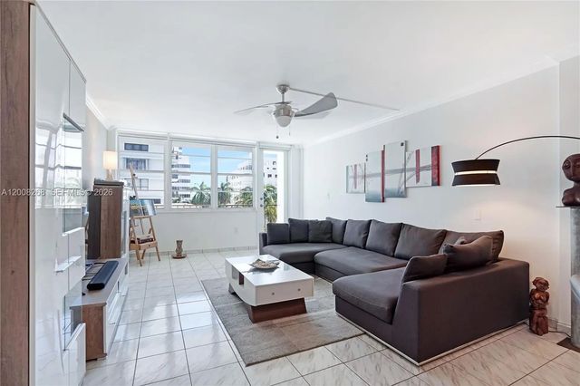 4 of 18 - 245 18th Street #605, Miami Beach, FL