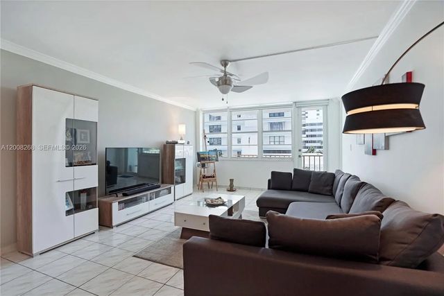 5 of 18 - 245 18th Street #605, Miami Beach, FL