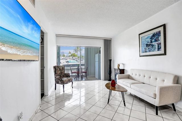 4 of 19 - 455 Paradise Isle Boulevard #104, Hallandale Beach, FL
