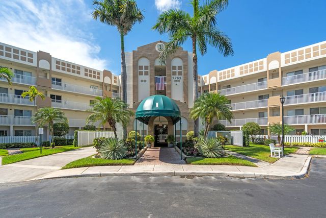 2 of 40 - 7763 Southampton Terrace #405, Tamarac, FL
