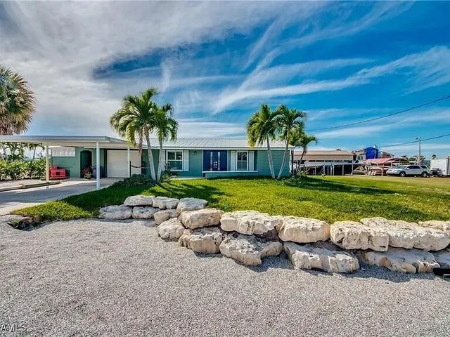 2891 Cussell Drive, St. James City