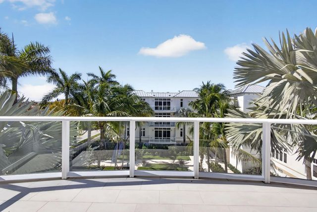 4 of 76 - 182 Lake Drive #5-301, Palm Beach Shores, FL