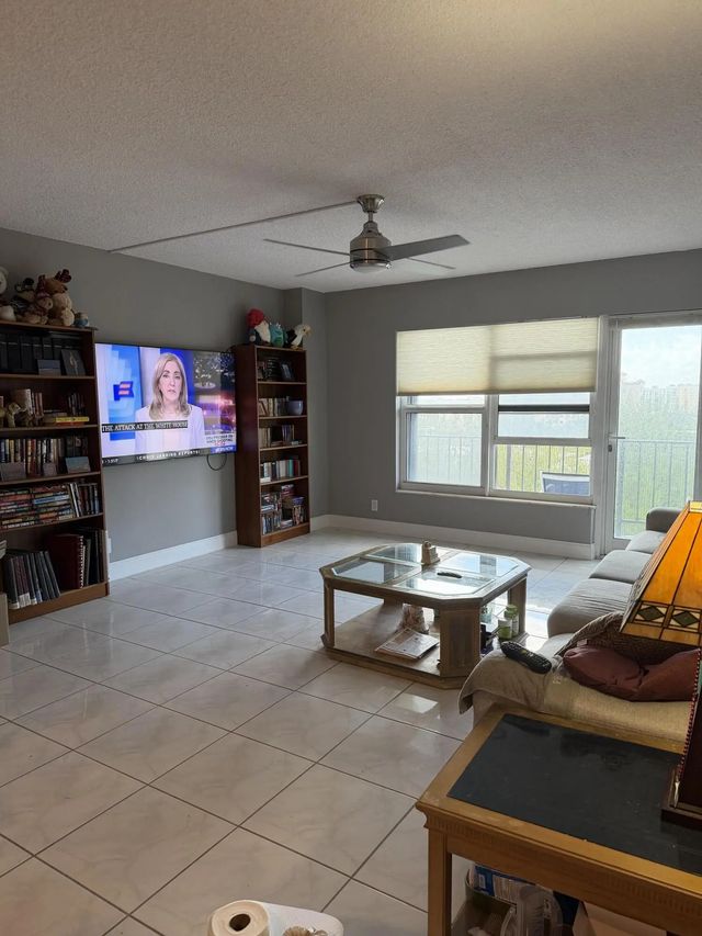3 of 46 - 405 N Ocean Boulevard #809, Pompano Beach, FL