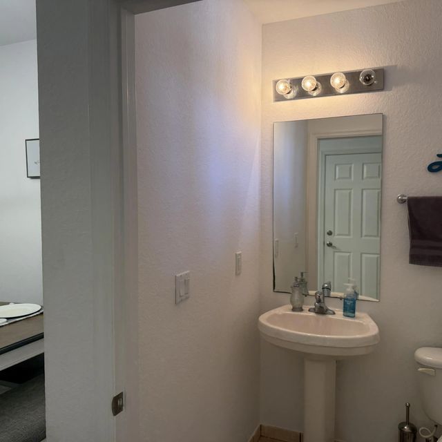 4 of 21 - 976 Abaco Lane, Riviera Beach, FL