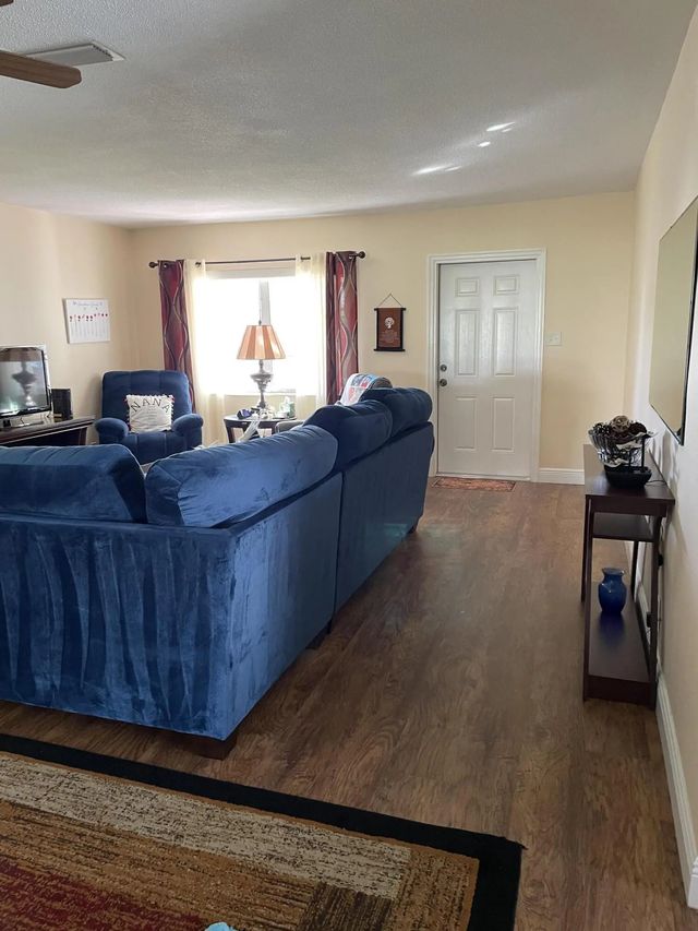 5 of 29 - 6703 Nw 73rd Street, Tamarac, FL