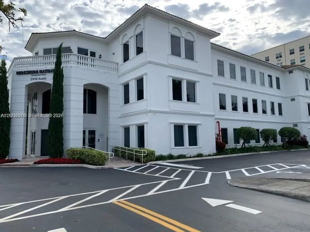 2 of 8 - 2750 Ne 185th Street #302, Aventura, FL