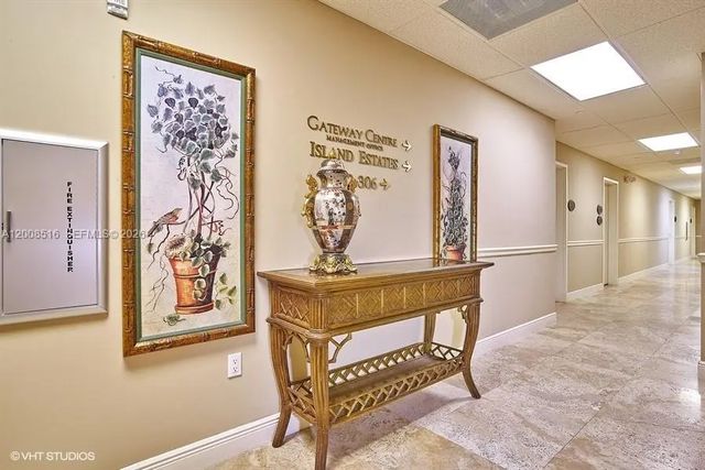 4 of 8 - 2750 Ne 185th Street #302, Aventura, FL