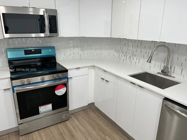4 of 45 - 500 Bayview Drive #1120, Sunny Isles Beach, FL