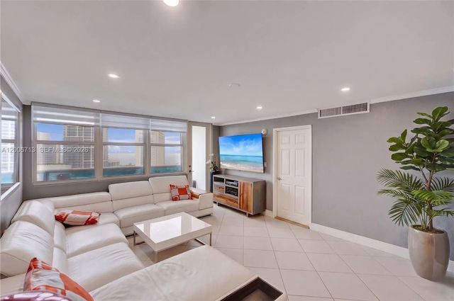 6770 Indian Creek Drive #14c, Miami Beach