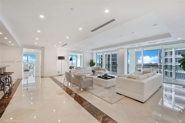 3 of 21 - 3400 Sw 27th Avenue #2202, Miami, FL