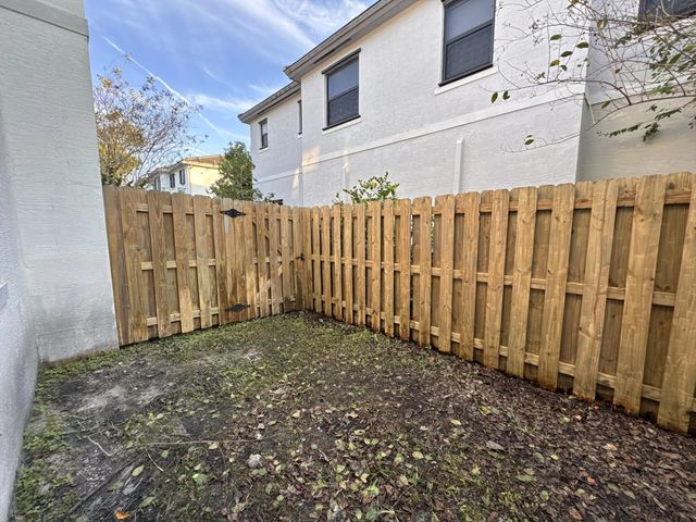 3 of 31 - 1606 Sw 28th Court, Fort Lauderdale, FL