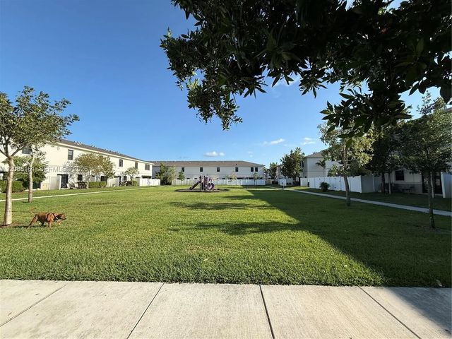 3 of 18 - 731 Sw 11th Street, Florida City, FL