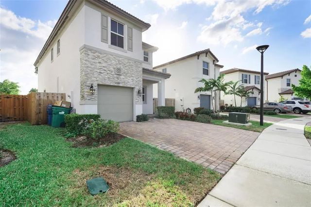 2441 Nw 131st Circle #2441, Miami