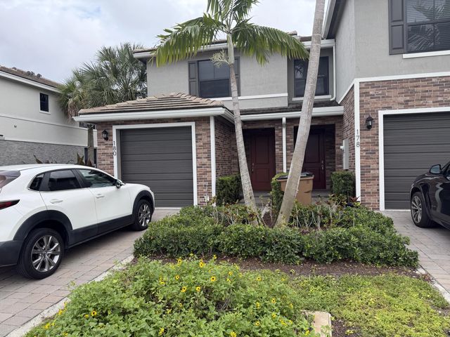 178 Se 5th Court Se, Deerfield Beach