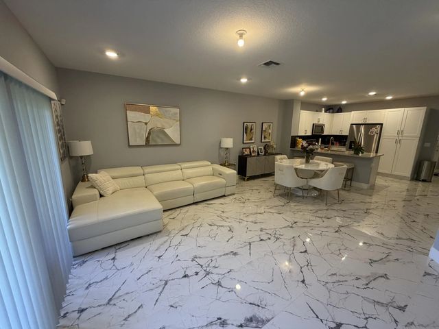 3 of 26 - 178 Se 5th Court Se, Deerfield Beach, FL