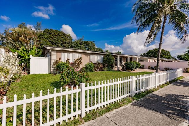 2 of 25 - 4241 Ne 1st Terrace, Pompano Beach, FL