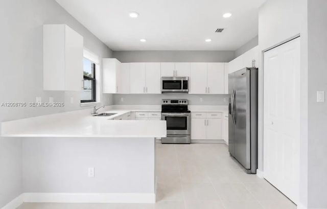 5 of 80 - 20478 Nw 4th Court, Miami Gardens, FL