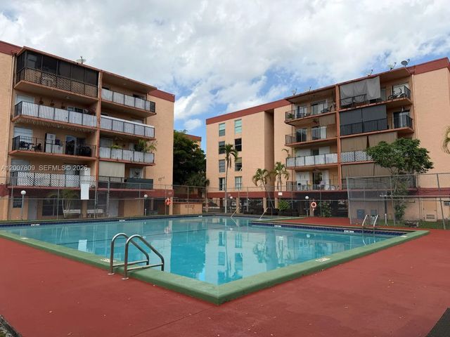 1910 W 56th Street #3121b, Hialeah