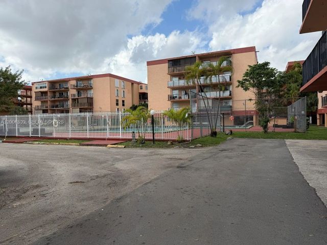 4 of 51 - 1910 W 56th Street #3121b, Hialeah, FL
