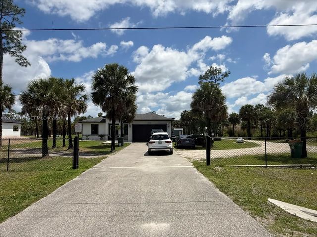 3 of 32 - 2772 38th Avenue Se, Naples, FL