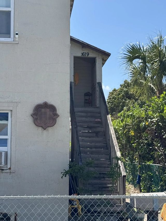 4 of 21 - 3621 Morton Avenue, West Palm Beach, FL