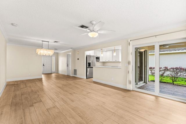 5 of 37 - 226 Moccasin Trail W, Jupiter, FL