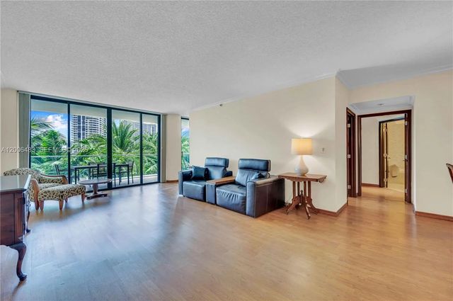 3 of 50 - 2800 Island Boulevard #603, Aventura, FL
