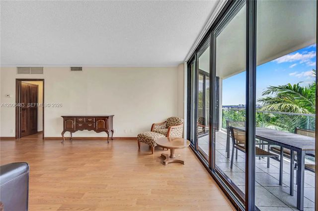 5 of 50 - 2800 Island Boulevard #603, Aventura, FL