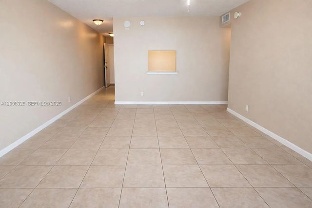 5 of 16 - 470 Executive Center Drive #2d, West Palm Beach, FL