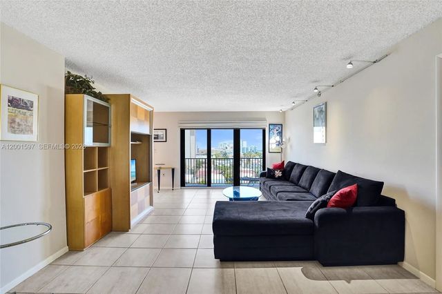 4 of 65 - 1201 S Ocean Drive #604n, Hollywood, FL