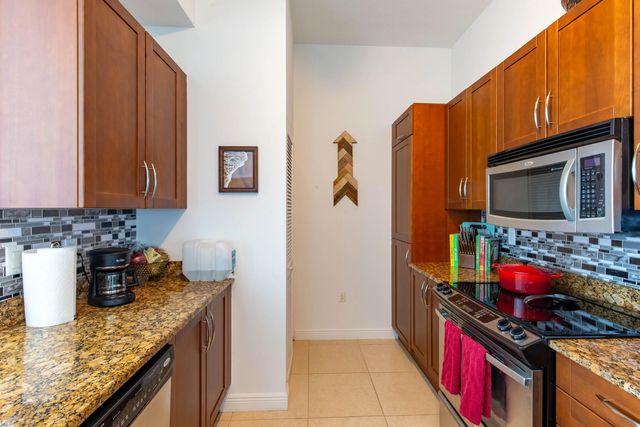 5 of 20 - 350 N Federal Highway #ph04, Boynton Beach, FL