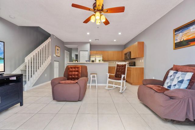 5 of 37 - 934 Ne 42nd Terrace, Homestead, FL