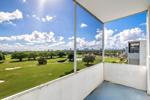 4 of 25 - 1700 Pierce Street #804, Hollywood, FL