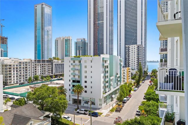 5 of 45 - 2275 Biscayne Boulevard #802, Miami, FL