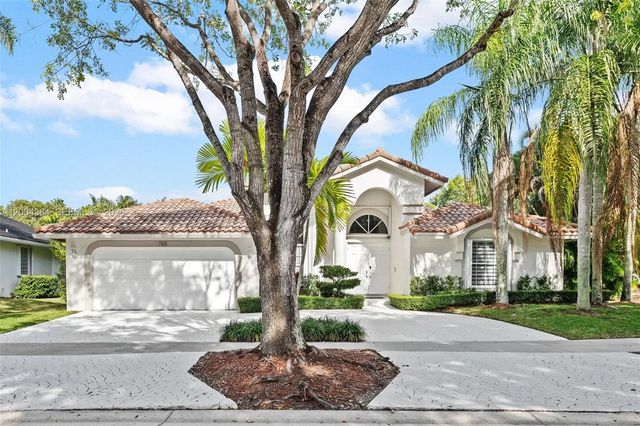 765 Bayside Lane, Weston
