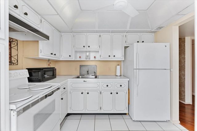 4 of 43 - 201 N Ocean Boulevard #1102, Pompano Beach, FL