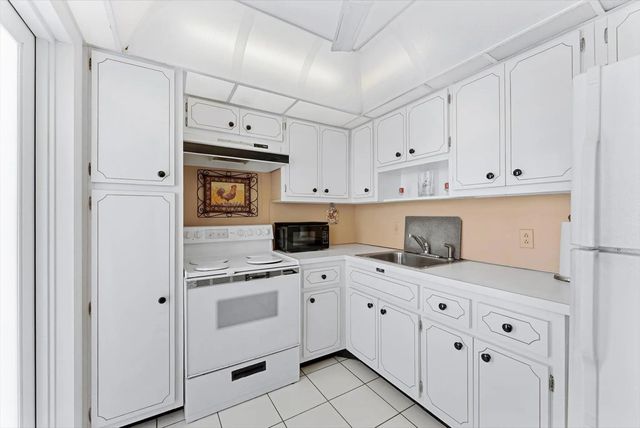 5 of 43 - 201 N Ocean Boulevard #1102, Pompano Beach, FL