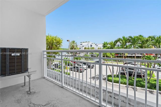 400 Kings Point Drive #229, Sunny Isles Beach