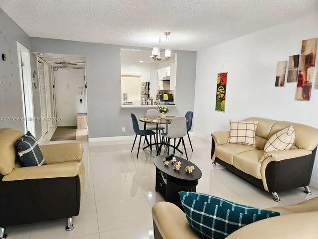 8818 W Mcnab Road #303, Tamarac