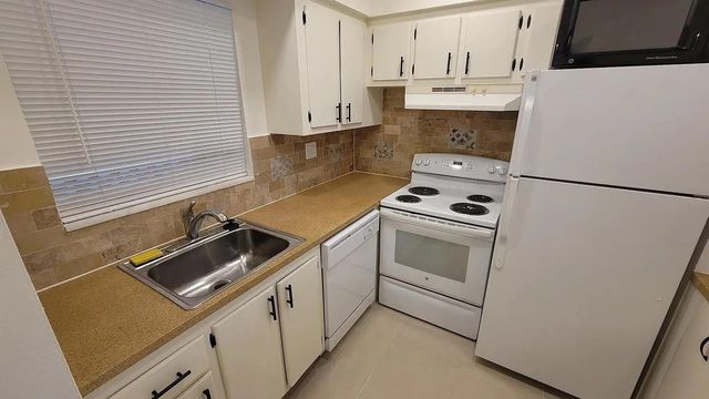 5 of 16 - 6501 Winfield Boulevard #a-40, Margate, FL