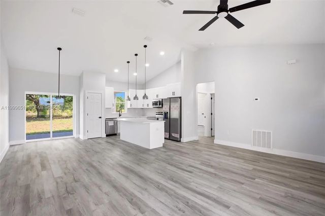 4 of 32 - 1313 Blue Heron Drive, Sebring, FL