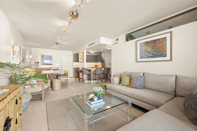 4 of 33 - 1775 Washington Avenue #8f, Miami Beach, FL