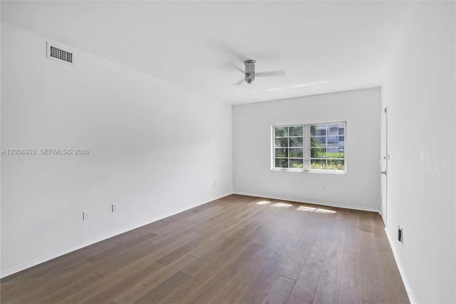 2 of 28 - 1600 Michigan Avenue #2, Miami Beach, FL