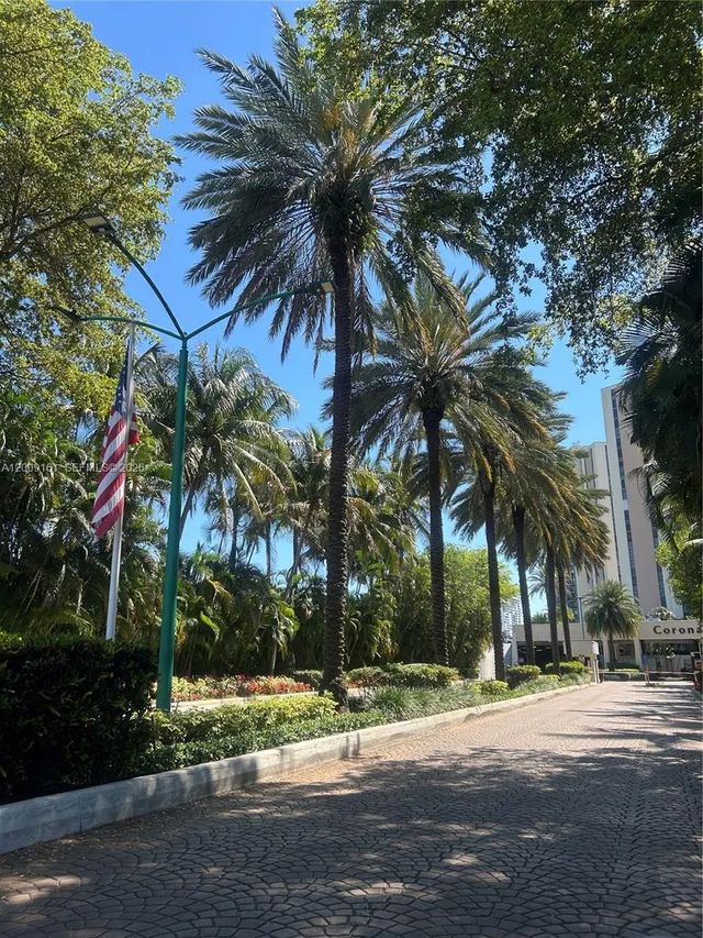 3 of 59 - 20301 W Country Club Drive #1224, Aventura, FL