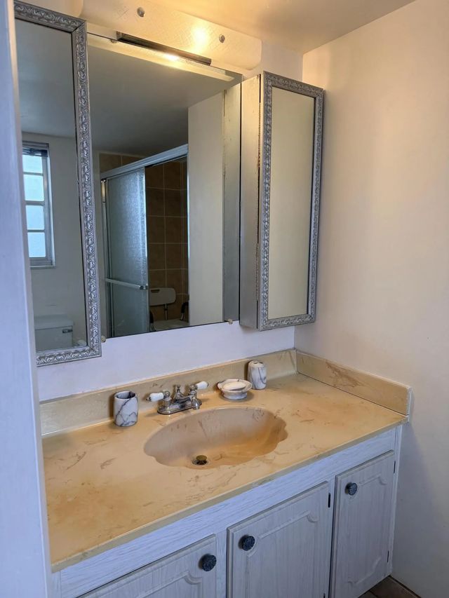 5 of 13 - 3836 Via Poinciana #306, Lake Worth, FL