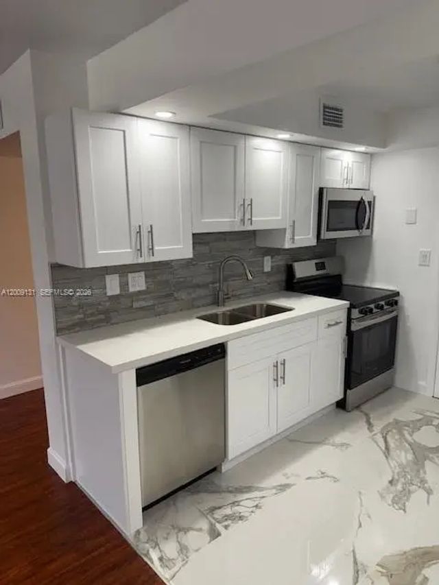 3 of 23 - 1901 S Ocean Drive #207, Hollywood, FL