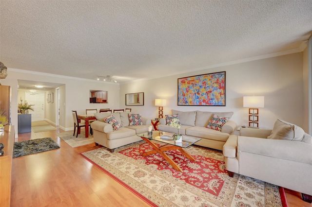 4 of 19 - 823 Cypress Boulevard #201, Pompano Beach, FL