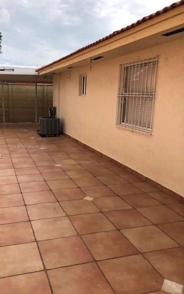 2 of 4 - N/A, Hialeah Gardens, FL